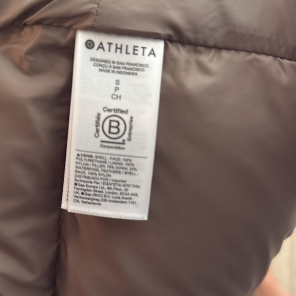 ATHLETA Downtown Down Puffer Vest NWT $179 Pyrite Metallic Small - Picture 6 of 6